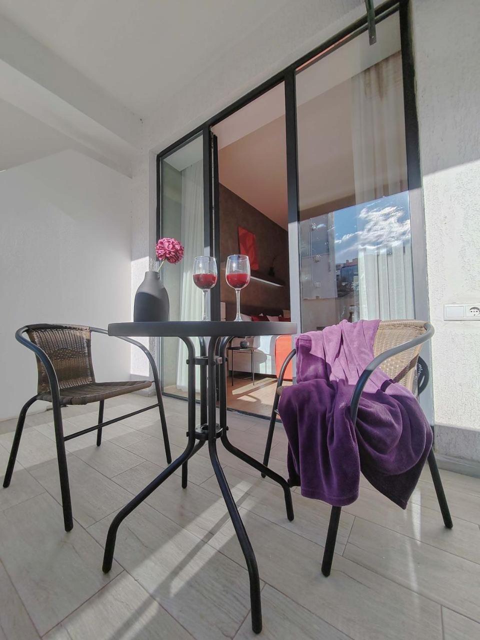 Round Garden Hotel 第比利斯 外观 照片