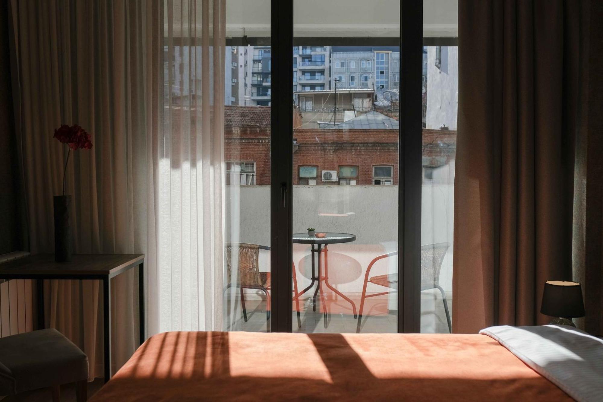 Round Garden Hotel 第比利斯 外观 照片