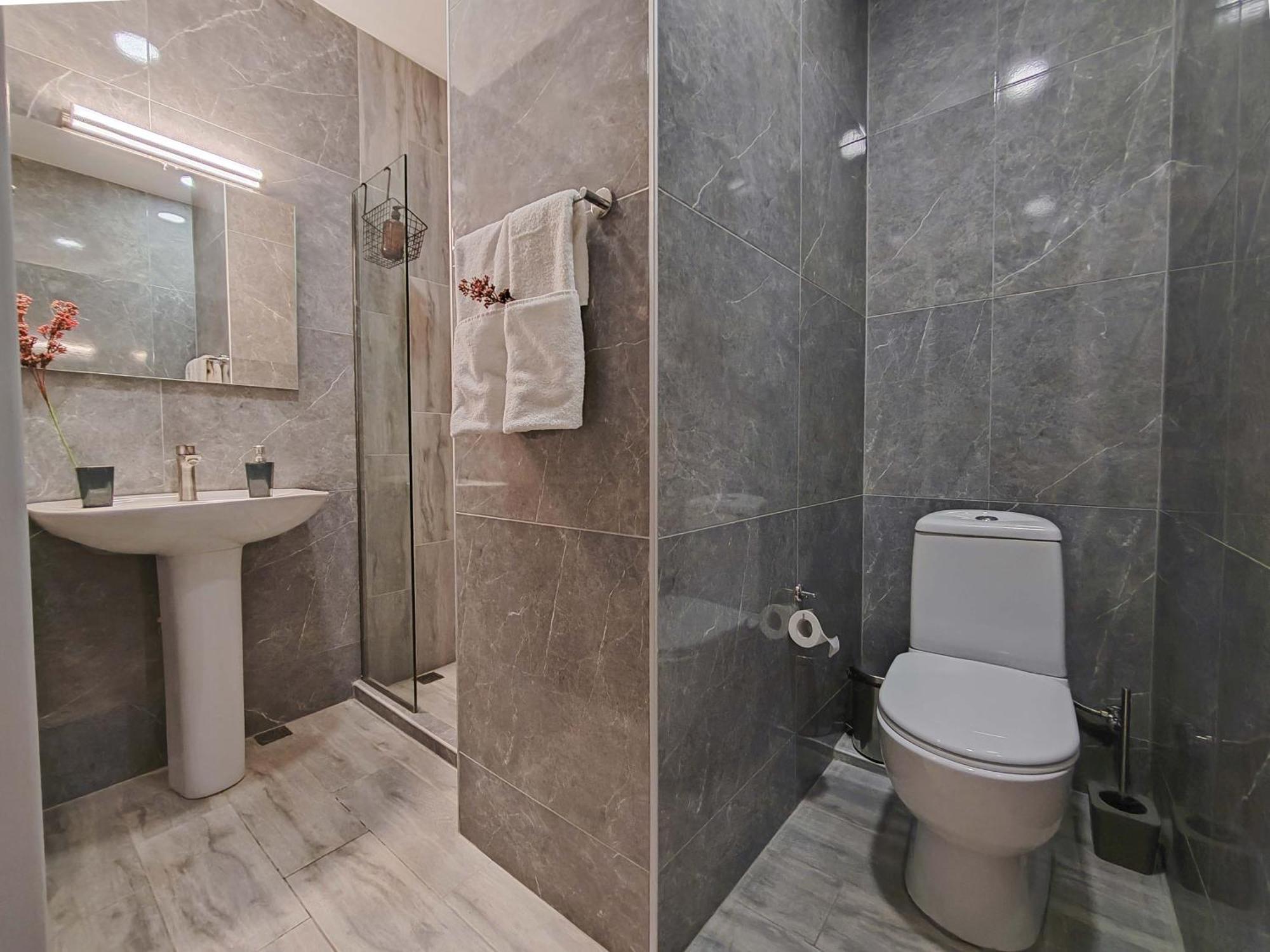 Round Garden Hotel 第比利斯 外观 照片